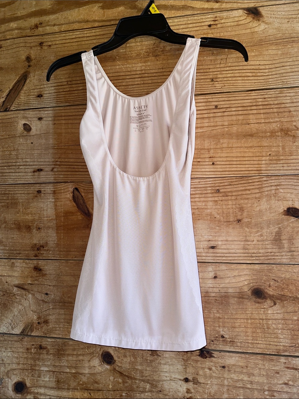 Assets by Spanx Women’s Cream Shaping Tank Slip